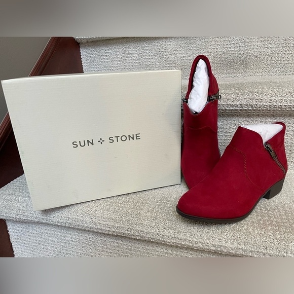 NWB Sun Stone Adeline Cherry Red Block Heel Faux Suede Zip Ankle Boots - Picture 1 of 8